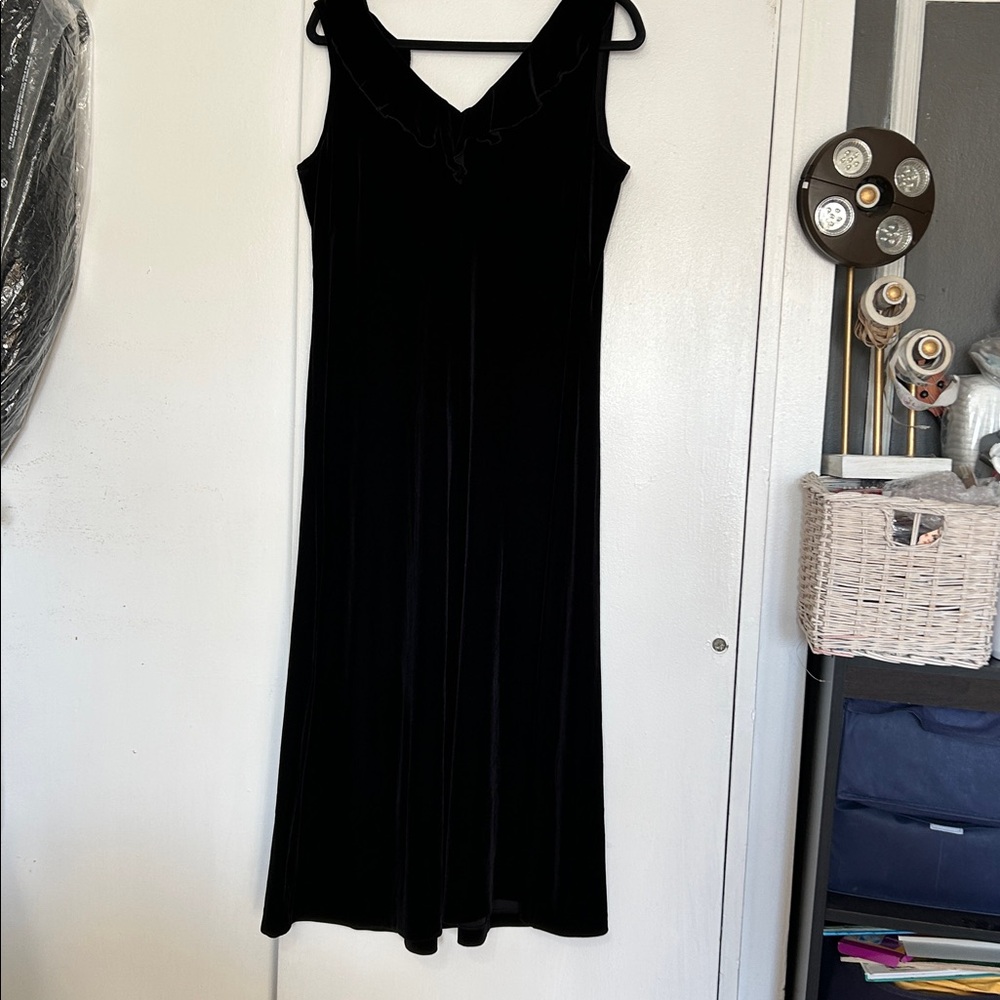 Lennie New York black velvet dress size extra large